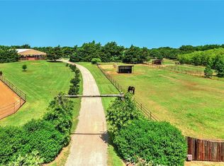 333 Le Neta Dr, Whitesboro, TX 76273