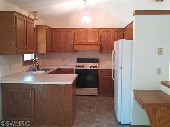 5th image of 8746 Cottonwood Dr