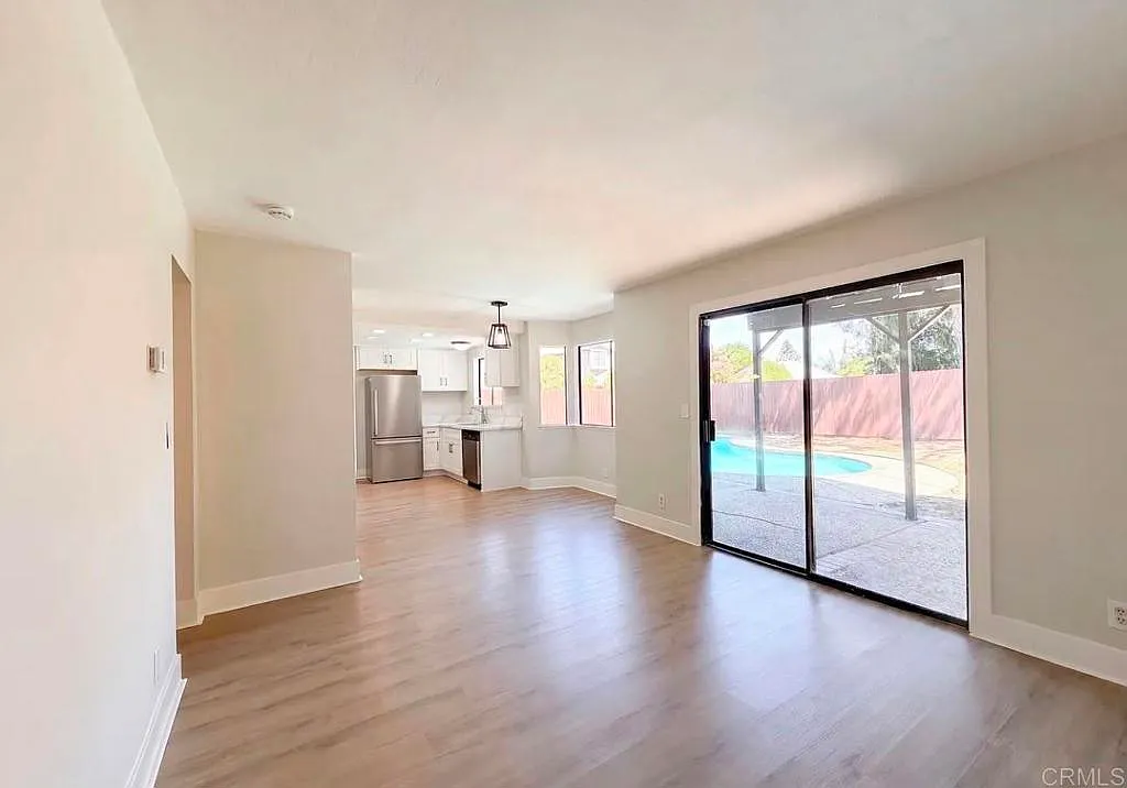 4 bed, 3.0 bath, 111 sqft, $2,500 — Photo 4