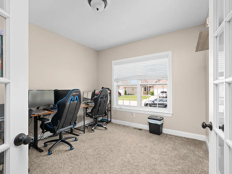 67 Cobblestone Ln — Photo 31
