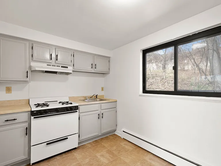 Lindberg Apartments — Photo 39
