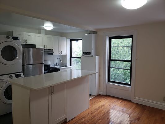 3rd image of 259 Hewes St Floor 3
