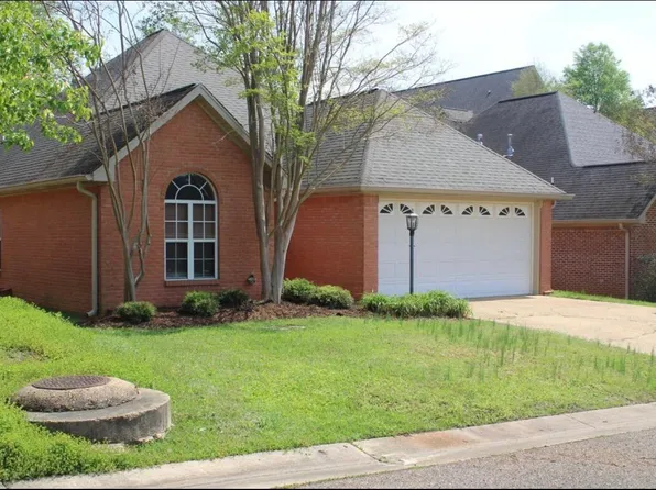 222 King Richard Rd, Starkville, MS 39759