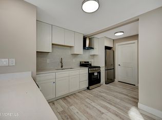 7 Redwood Ter, Hazlet, NJ 07730