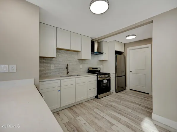 7 Redwood Terrace, Hazlet, NJ 07730