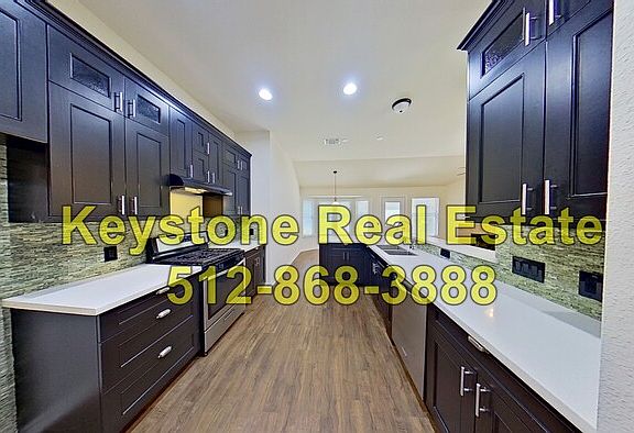 2nd image of 905 Lantana Dr