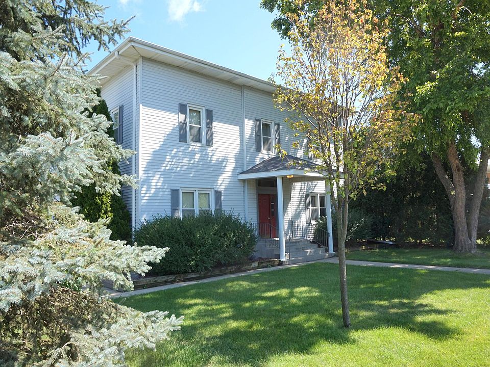 Quiet four unit building. Unit available is on the first floor on left side of the front door.