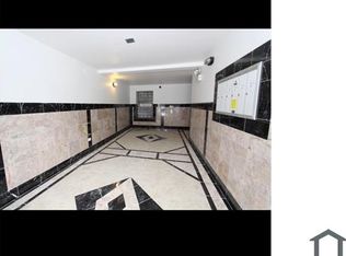 7649 S Phillips Ave #1B, Chicago, IL 60649