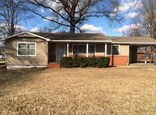 219 W Hannibal St, Siloam Springs, AR 72761