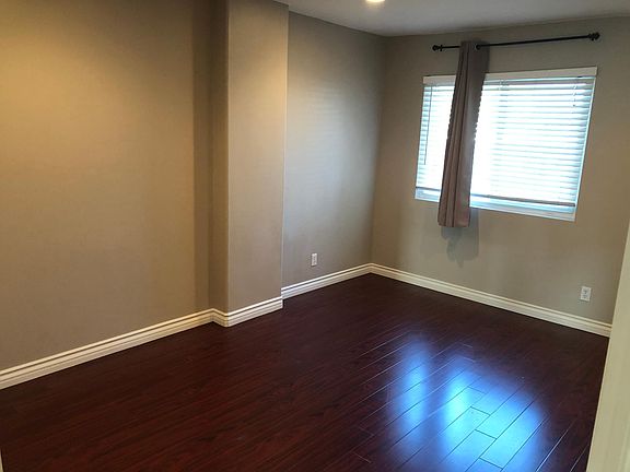 5th image of 377 Avocado St APT D