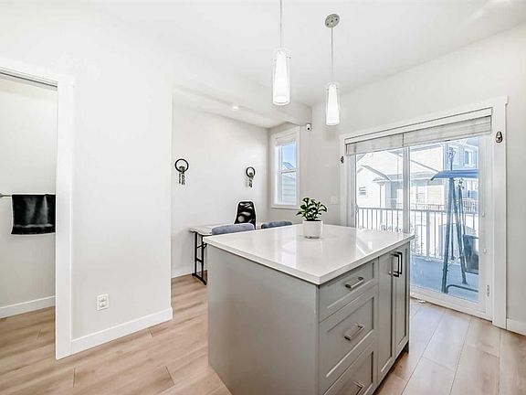 3rd image of 240 Copperleaf Way SE