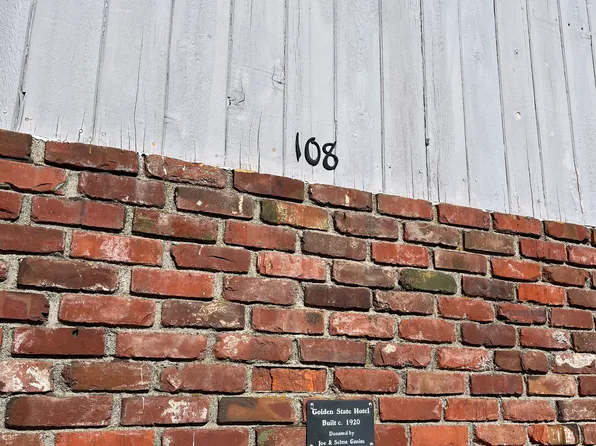 1 bedroom apartments and Studio apartments available !