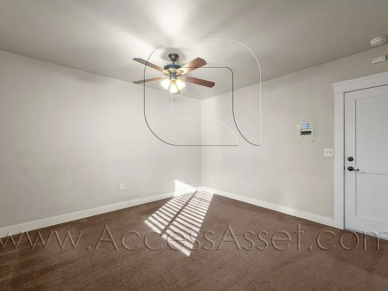 226 E Peck St #3 — Photo 6