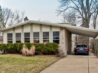 9526 Kedvale Ave, Skokie, IL 60076