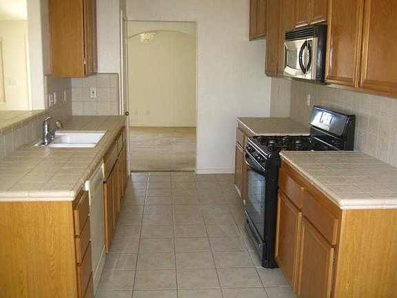 5th image of 12392 Honeybear Ln
