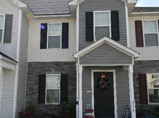 214 Glen Cannon Dr, Jacksonville, NC 28546