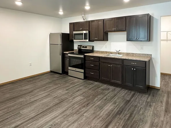 2739 Stone Pointe Ct, North Pole, AK 99705