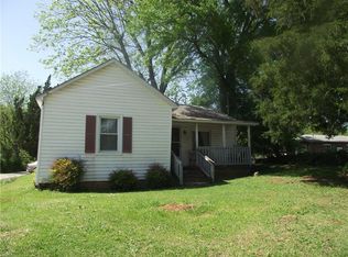 102 Littlejohn Dr, Central, SC 29630