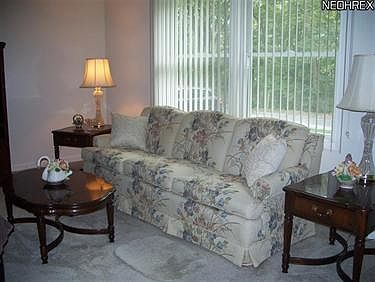 5th image of 2417 S Oak Knoll Dr