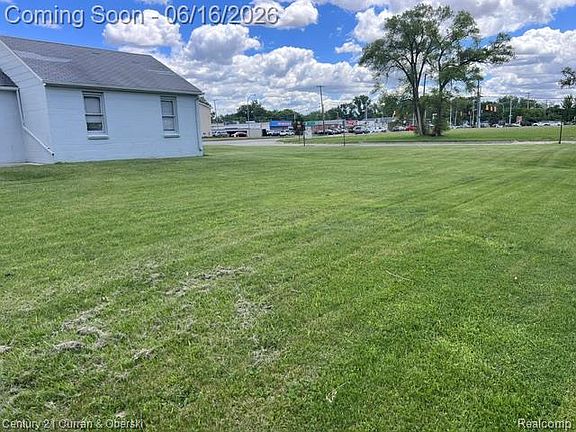 5th image of 5727 Merriman Rd
