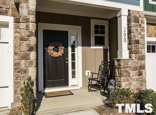 208 Ribbon Walk Ln, Holly Springs, NC 27540