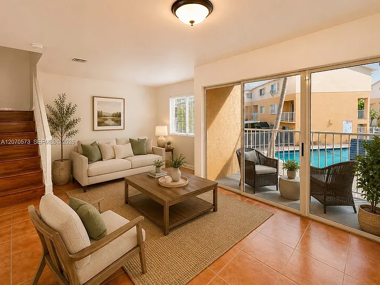 6235 Kendale Lakes Cir #239 — Photo 2