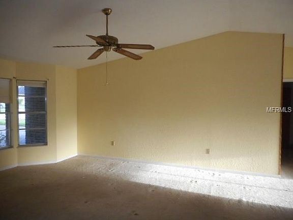 5th image of 195 Ricklynn Ave
