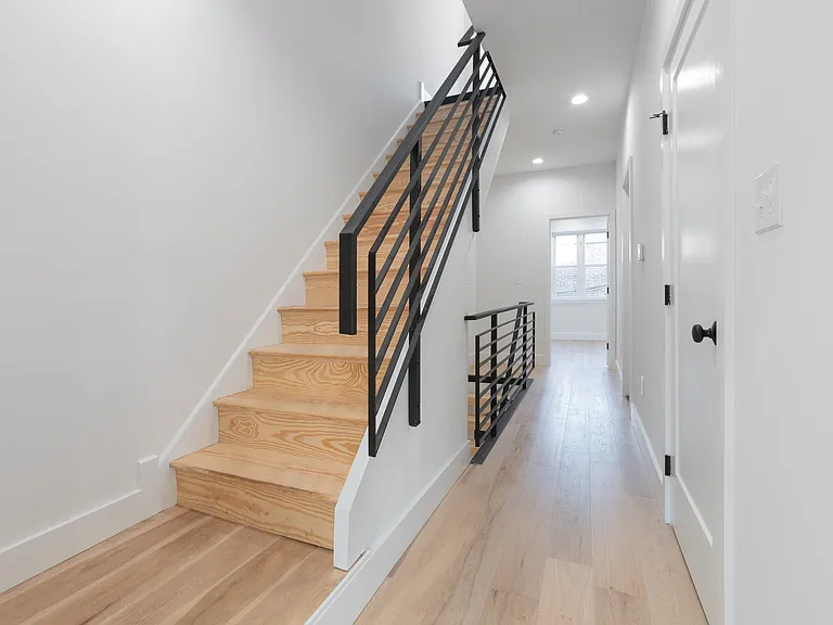 15 E Columbia Ave — Photo 5