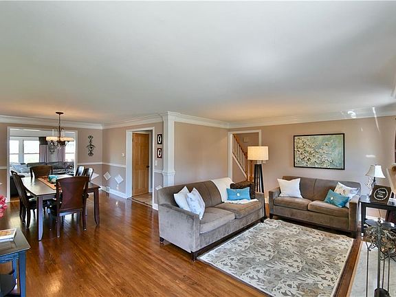 2nd image of 56 Brockett Dr