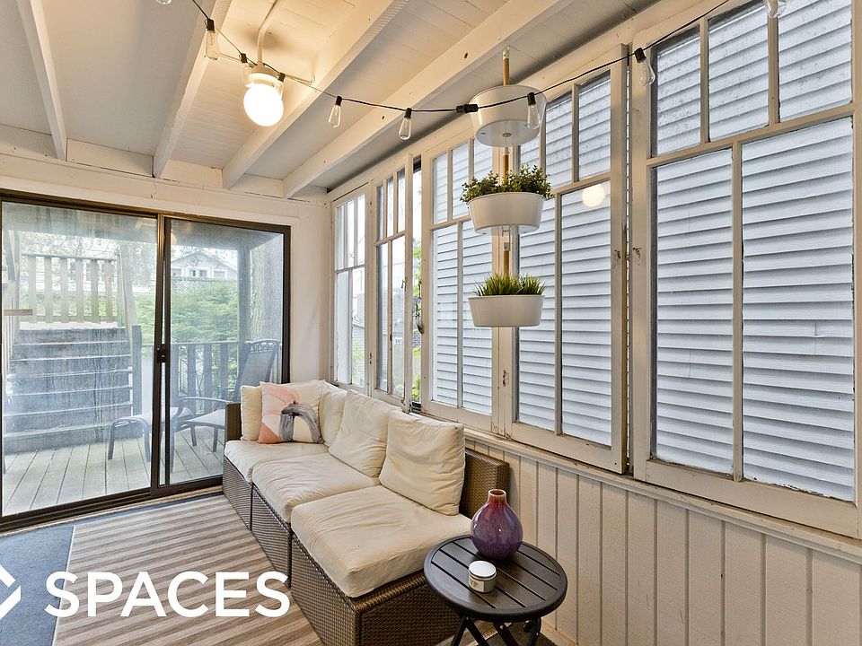 1st image of 2443 N Greenview Ave #1