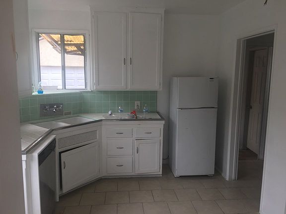 5th image of 11160 Orville St