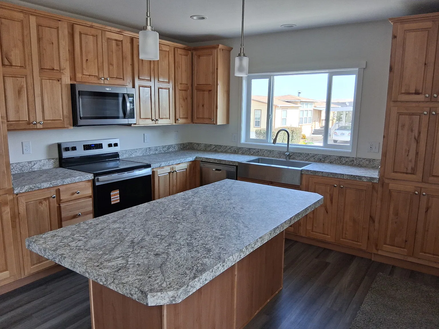 3 bed, 1620 sqft, $1,495 — Photo 4
