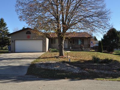 135 Field Crest Ln, Cedarville, IL, 61013