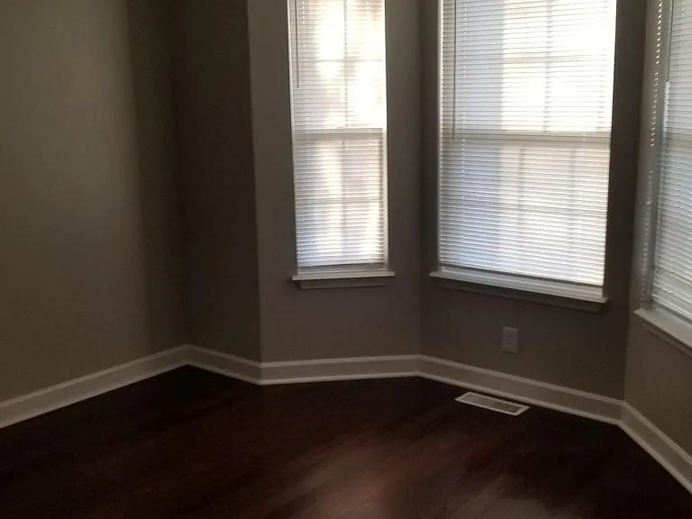 952 Van Buren Ave — Photo 13