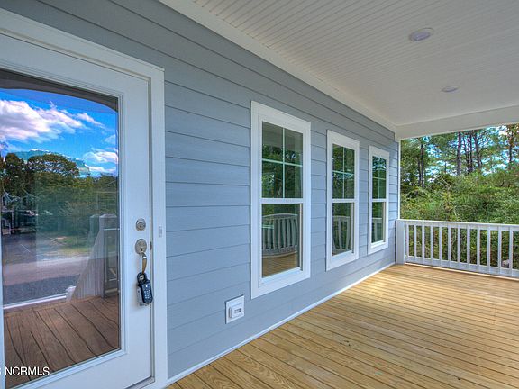 3rd image of 118 NE 38th Street