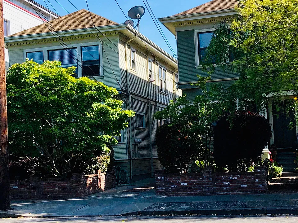 fully detached with lush landscaping