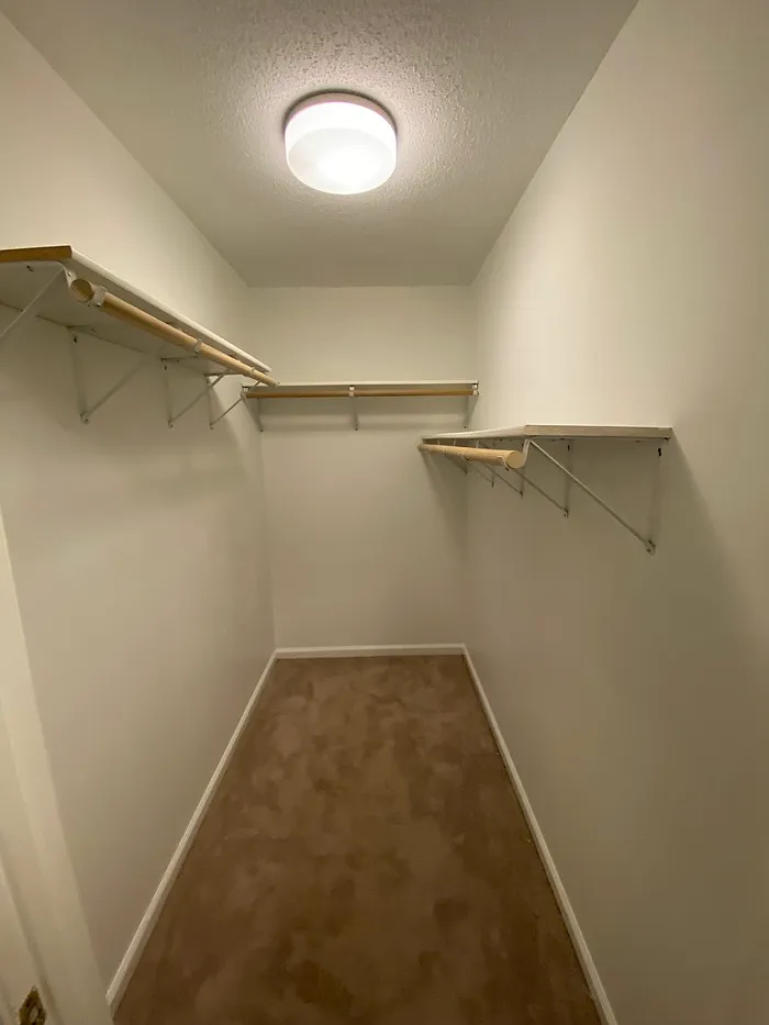 3 bed, 2.0 bath, 1402 sqft, $1,300 — Photo 4