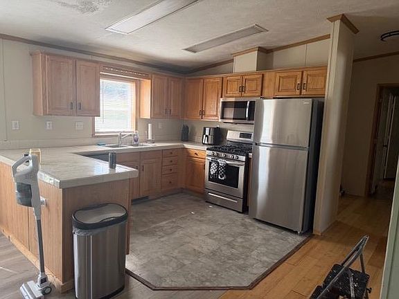 3rd image of 7 Kayla Drive
