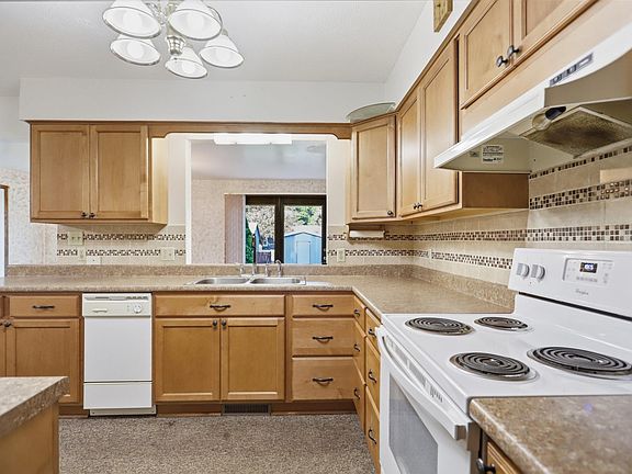 5th image of 1513 S Gordon Dr