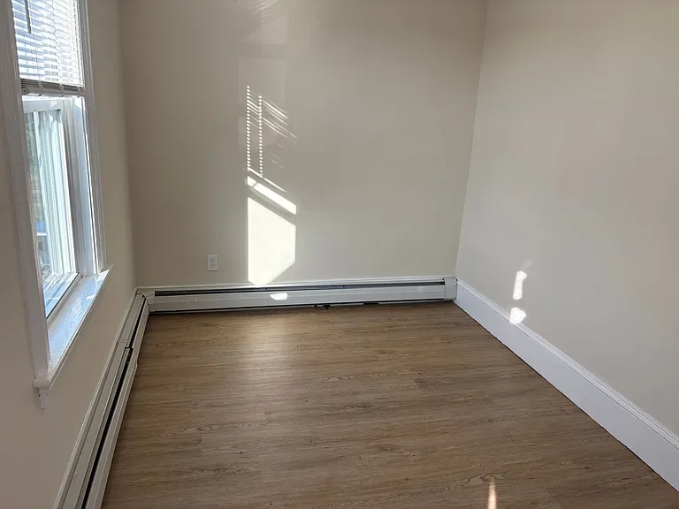 12-16 Bells Ct — Photo 6
