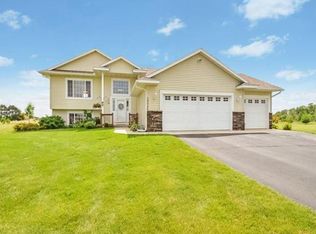 29986 149th St, Princeton, MN 55371