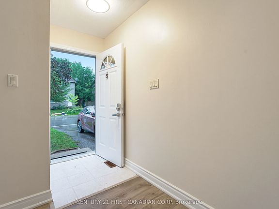 4th image of 22 Denlaw Rd