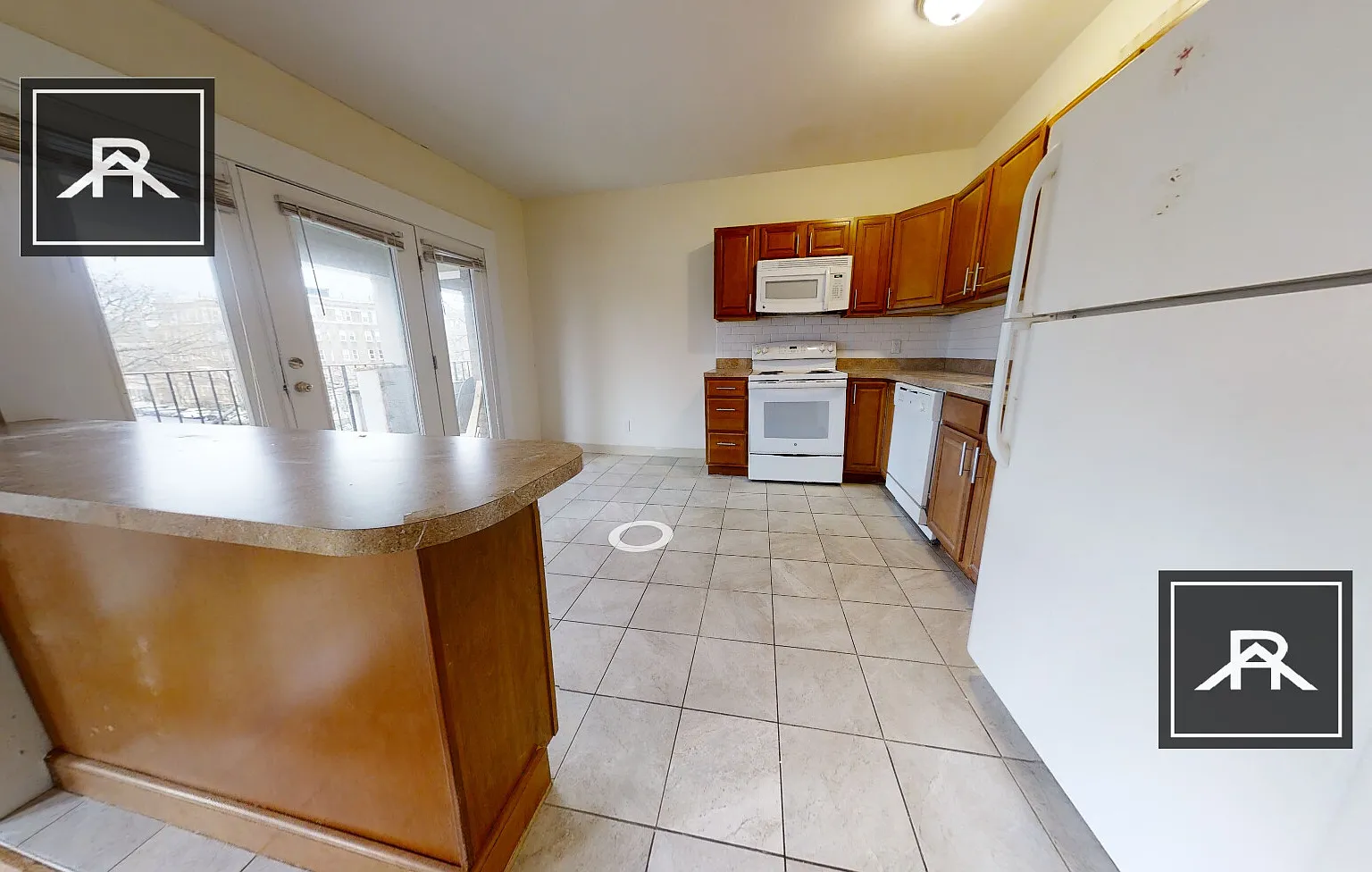3 bed, 1.5 bath, $4,100 — Photo 4