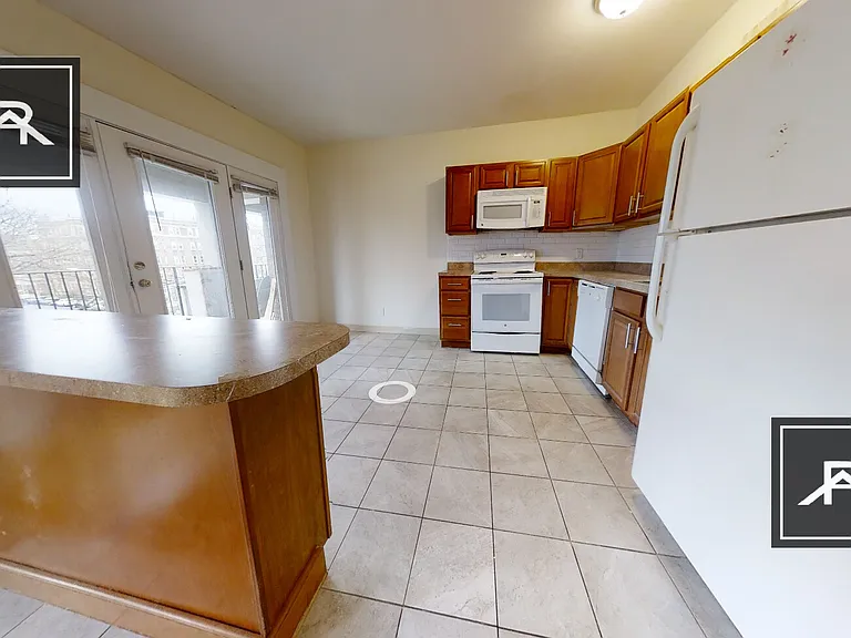 1133 Commonwealth Ave #5 — Photo 4