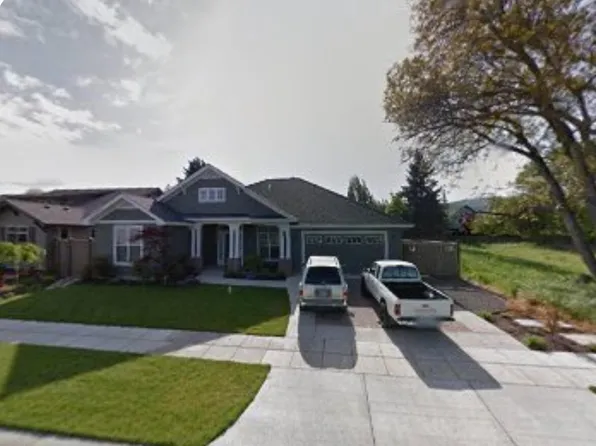 965 Klippel Dr, Jacksonville, OR 97530