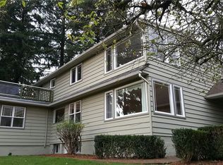 9605 NE 14th St, Clyde Hill, WA 98004