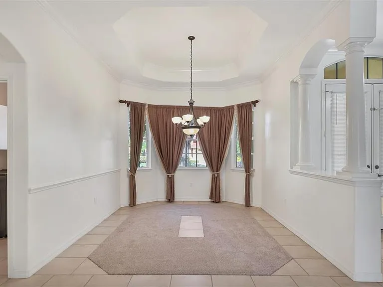 4920 Old Oakleaf Dr — Photo 9