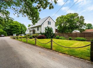 7 Hickory St, Fairhaven, MA 02719