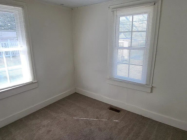 2306 Bay St #1 — Photo 18