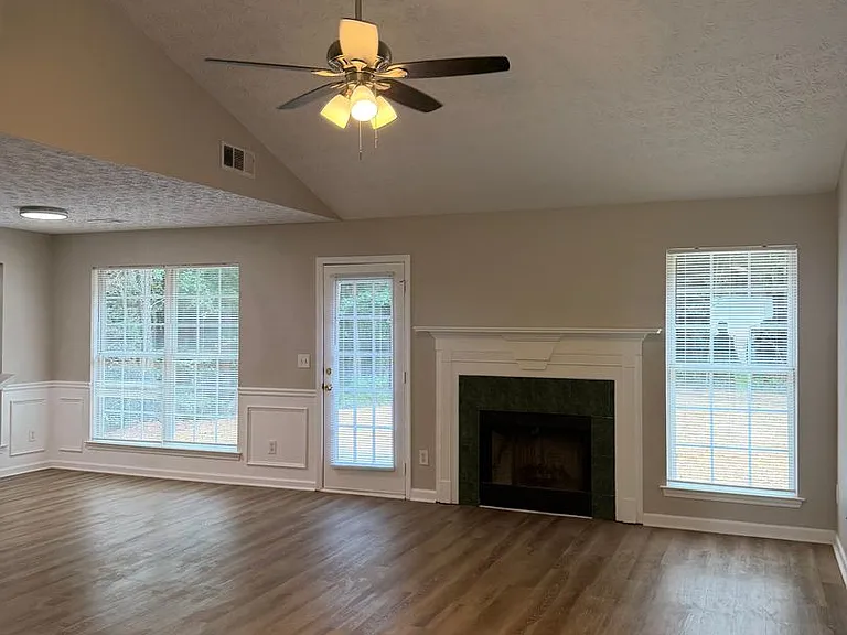 60 Mandy Ln — Photo 4